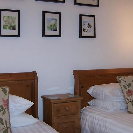 Caddon View Country Guest House Innerleithen Oda fotoğraf