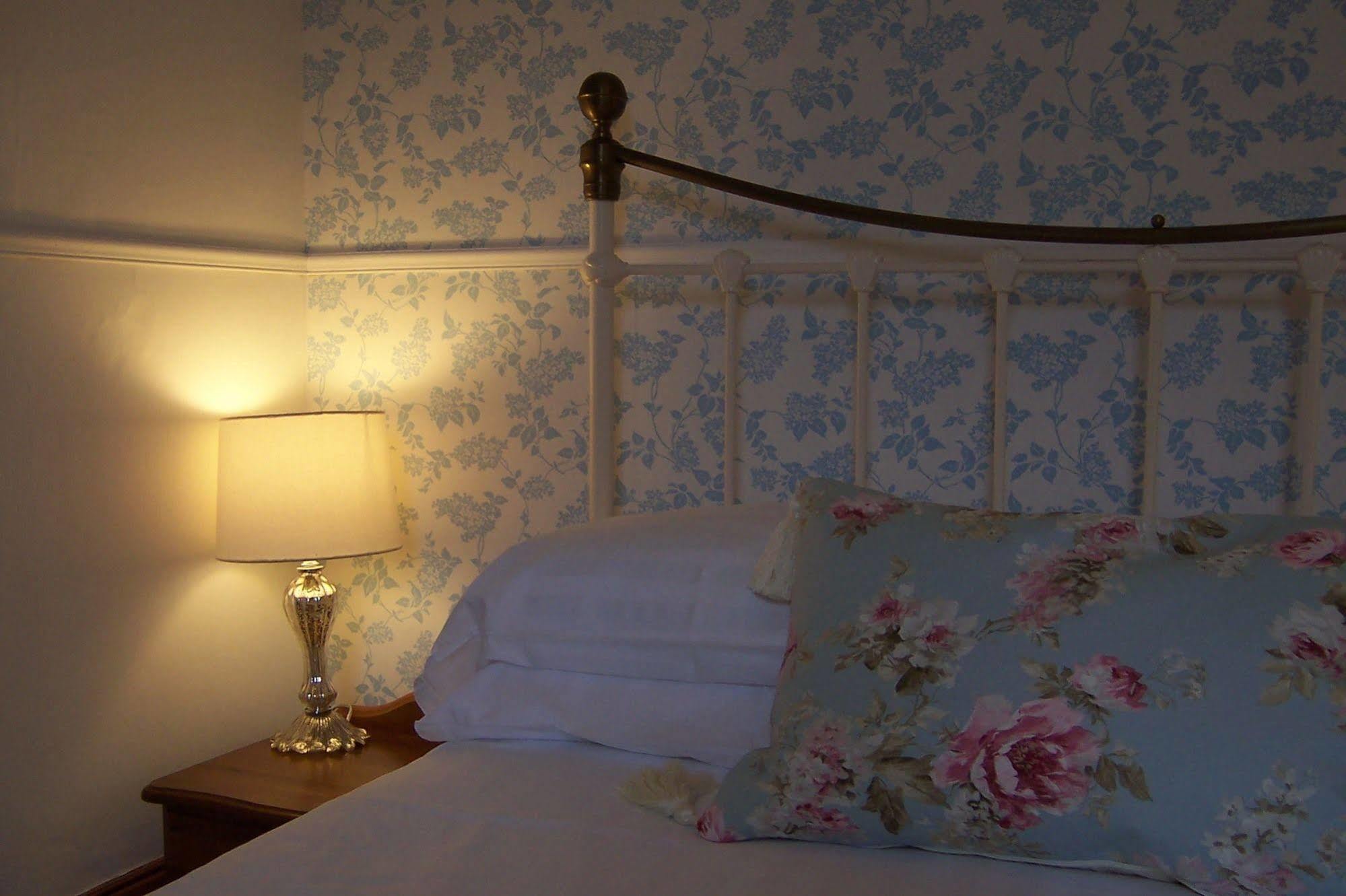 Caddon View Country Guest House Innerleithen Dış mekan fotoğraf